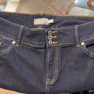 Torrid three button blue jeans, size 22 short.
